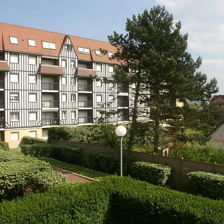 Apartment 2 Pieces En Front De Avec Balcon, A 70m De La De *